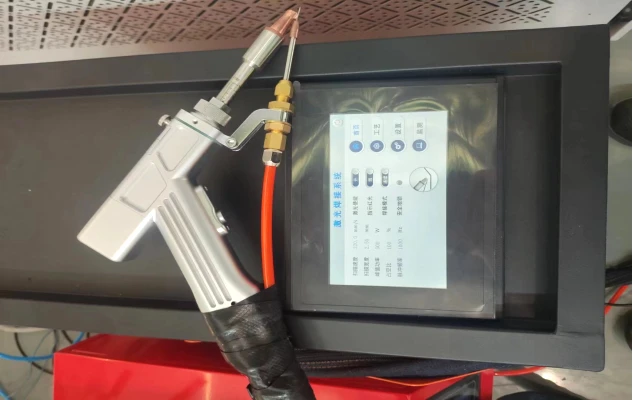 Air-cooled Handheld Fiber Laser Cutting Machine